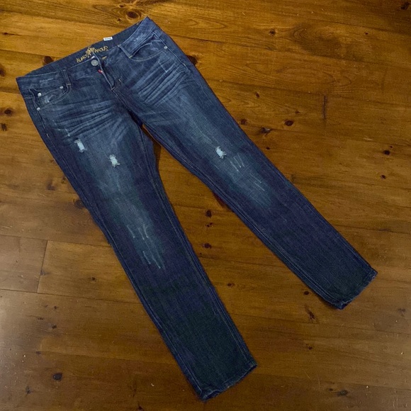Almost Famous Women’s Jeans - Picture 1 of 11